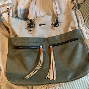 Sherpani Crossbody/convertible bag